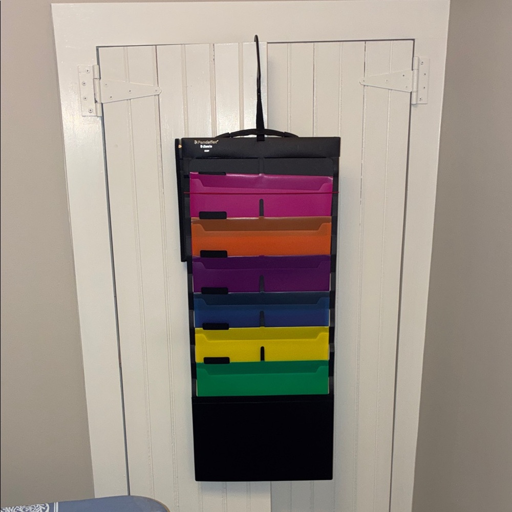 Pendaflex 6 Multicolor Hanging File Folders with Carry Case To Store Files